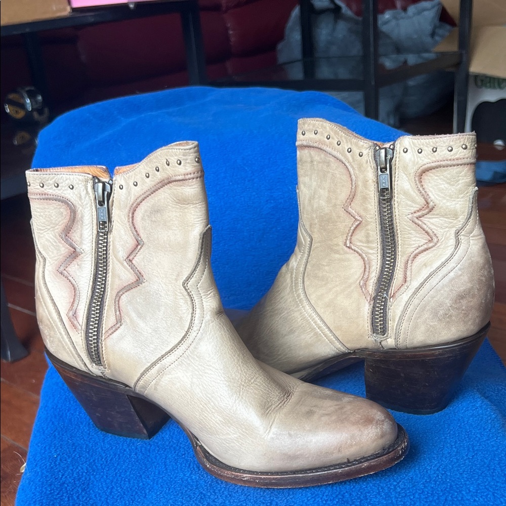 Lucchese Women's Tan Ankle Boots - Picture 4 of 6
